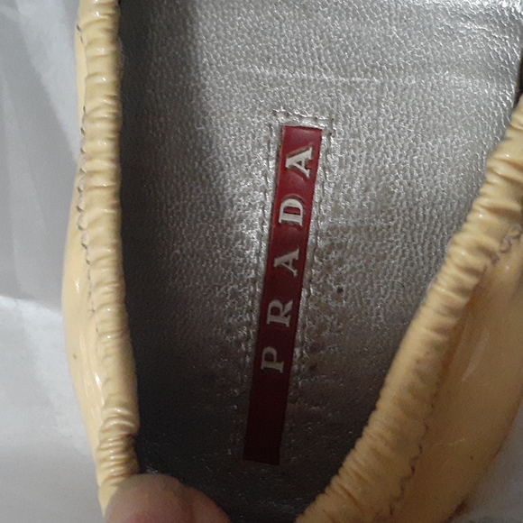 Prada Ballet Flat Yellow  Patent Leather Driving Shoe sz 36 - Picture 6 of 11